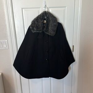 Steve Madden Wool Blend Cape in Black – Women’s Size Small